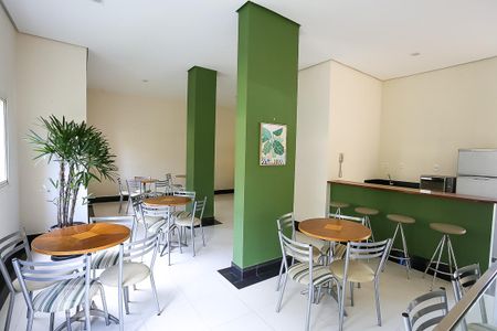 Apartamento à venda com 74m², 2 quartos e 1 vaga Apartamento à venda com 74m², 2 quartos e 1 vagaÁrea comum - Salão de festas