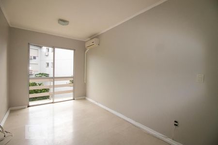 Sala de apartamento para alugar com 3 quartos, 80m² em Passo da Areia, Porto Alegre