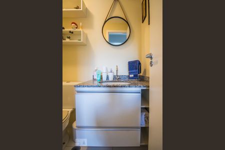 Apartamento à venda com 56m², 2 quartos e 1 vaga Apartamento à venda com 56m², 2 quartos e 1 vagaBanheiro