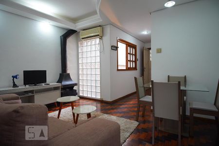 Sala de apartamento para alugar com 2 quartos, 72m² em Jardim Floresta, Porto Alegre