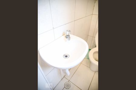 Casa à venda com 400m², 4 quartos e 2 vagas Casa à venda com 400m², 4 quartos e 2 vagasLavabo