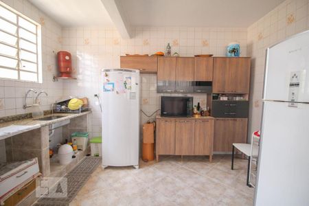 Casa à venda com 340m², 4 quartos e 3 vagascozinha