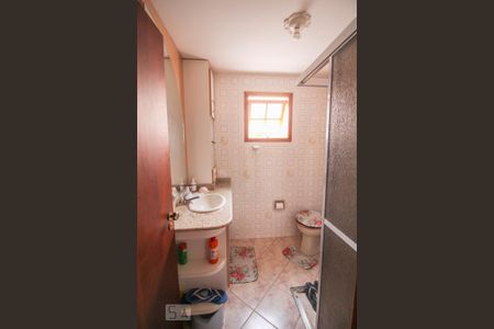 Casa à venda com 340m², 4 quartos e 3 vagasbanheiro 1