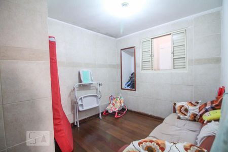Casa à venda com 340m², 4 quartos e 3 vagasquarto 2