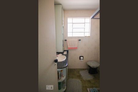 Casa à venda com 340m², 4 quartos e 3 vagasbanheiro 2