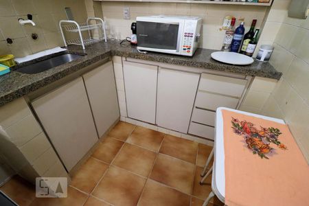 Apartamento à venda com 89m², 3 quartos e sem vaga Apartamento à venda com 89m², 3 quartos e sem vagaCozinha - Armários