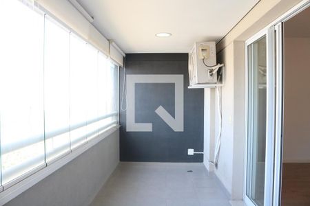 Varanda de kitnet/studio para alugar com 1 quarto, 47m² em Parque Industrial Tomas Edson, São Paulo