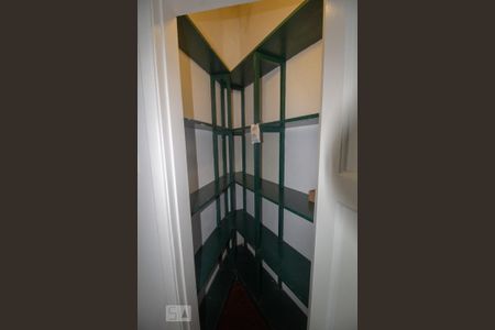 Apartamento para alugar com 70m², 3 quartos e sem vaga Apartamento para alugar com 70m², 3 quartos e sem vagaCloset do quarto 2