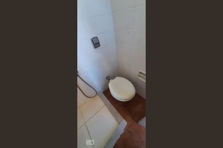 Apartamento para alugar com 70m², 3 quartos e sem vaga Apartamento para alugar com 70m², 3 quartos e sem vagaBanheiro de Serviço