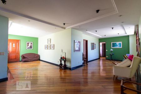 Apartamento à venda com 600m², 3 quartos e 1 vagaSala