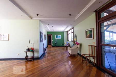 Apartamento à venda com 600m², 3 quartos e 1 vagaSala