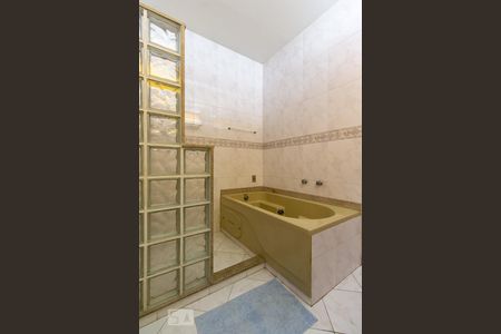 Apartamento à venda com 600m², 3 quartos e 1 vagaBanheiro Suite 2