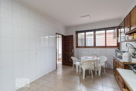 Casa à venda com 232m², 3 quartos e 3 vagasCozinha