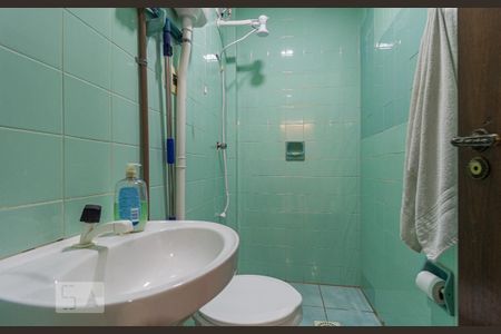 Casa à venda com 232m², 3 quartos e 3 vagasBanheiro 2
