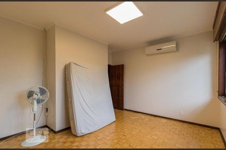 Casa à venda com 232m², 3 quartos e 3 vagasQuarto 2