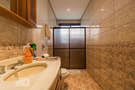 Casa à venda com 232m², 3 quartos e 3 vagasBanheiro Social