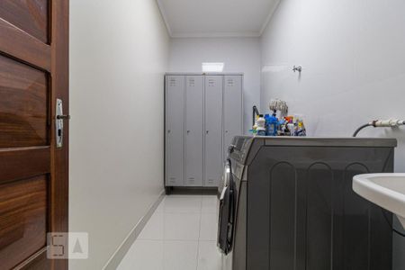 Casa à venda com 232m², 3 quartos e 3 vagasLavanderia
