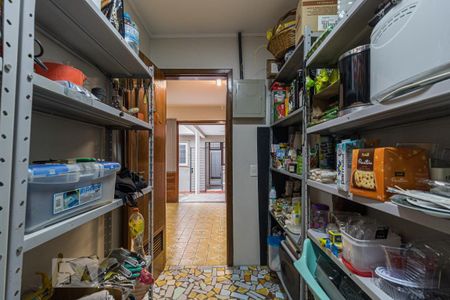 Casa à venda com 232m², 3 quartos e 3 vagasDespensa