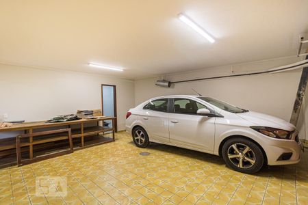 Casa à venda com 232m², 3 quartos e 3 vagasGaragem