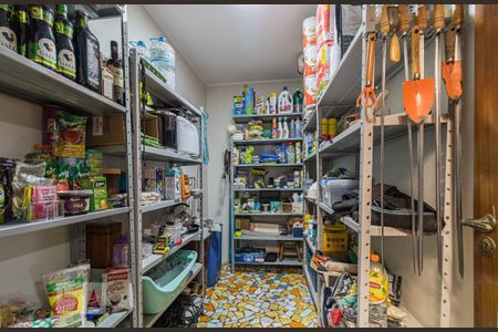 Casa à venda com 232m², 3 quartos e 3 vagasDespensa