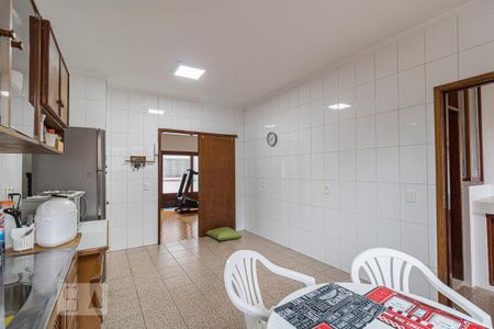 Casa à venda com 232m², 3 quartos e 3 vagasCozinha