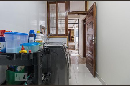 Casa à venda com 232m², 3 quartos e 3 vagasLavanderia