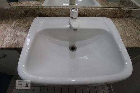 Apartamento à venda com 53m², 2 quartos e 1 vagaBanheiro Social