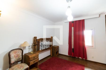 Casa à venda com 600m², 5 quartos e 4 vagasQuarto 1