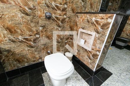 Casa à venda com 600m², 5 quartos e 4 vagasBanheiro Suíte master