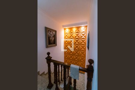 Casa à venda com 600m², 5 quartos e 4 vagasEscada