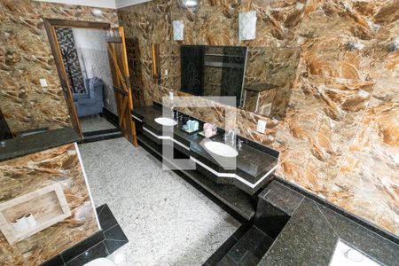 Casa à venda com 600m², 5 quartos e 4 vagasBanheiro Suíte master