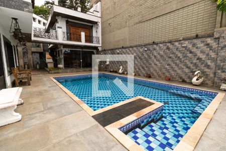 Casa à venda com 600m², 5 quartos e 4 vagasPiscina