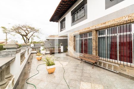 Casa à venda com 600m², 5 quartos e 4 vagasQuintal