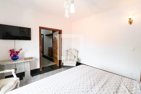 Casa à venda com 600m², 5 quartos e 4 vagasSuíte master