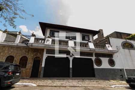 Casa à venda com 600m², 5 quartos e 4 vagasFachada