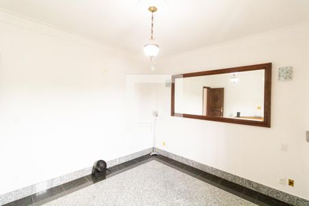 Casa à venda com 600m², 5 quartos e 4 vagasQuarto 2