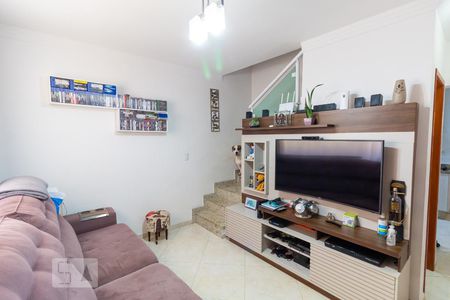 Sala de casa de condomínio à venda com 2 quartos, 72m² em Vila Araguaia, São Paulo