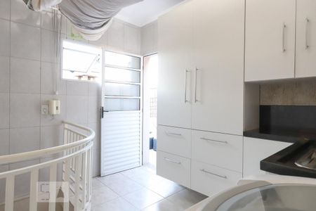 Casa à venda com 229m², 3 quartos e 5 vagasLavanderia