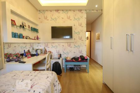 Casa à venda com 229m², 3 quartos e 5 vagasSuíte 3