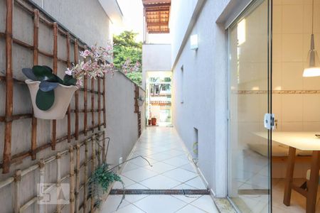 Casa à venda com 229m², 3 quartos e 5 vagasQuintal