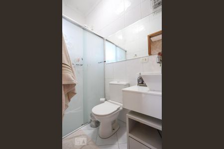 Casa à venda com 229m², 3 quartos e 5 vagasSuíte 2 Banheiro