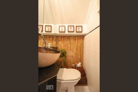 Casa à venda com 229m², 3 quartos e 5 vagasLavabo