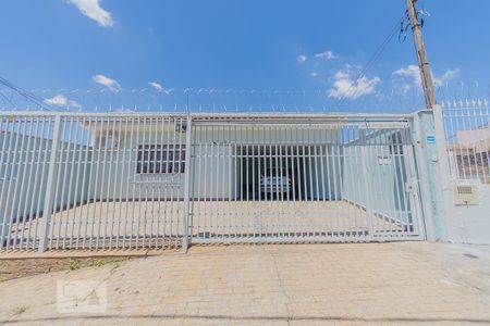 Casa à venda com 250m², 10 quartos e 1 vagaFachada