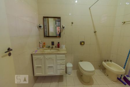 Casa à venda com 250m², 10 quartos e 1 vagaBanheiro da Suíte 2