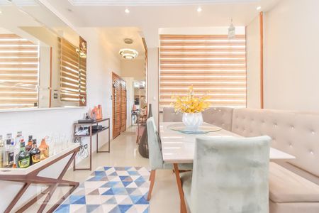 Apartamento à venda com 104m², 2 quartos e sem vagaSala