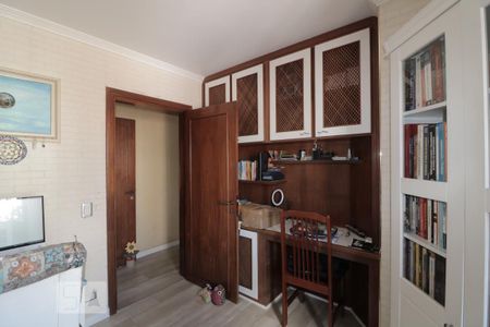 Apartamento à venda com 160m², 4 quartos e 3 vagasQuarto 2