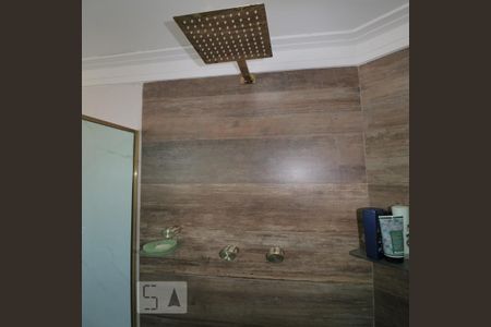 Apartamento à venda com 160m², 4 quartos e 3 vagasBanheiro da Suite - chuveiro 