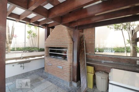 Apartamento à venda com 160m², 4 quartos e 3 vagasÁrea comum - Churrasqueira