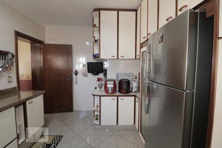 Apartamento à venda com 160m², 4 quartos e 3 vagasCozinha 