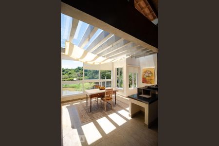 Casa de condomínio à venda com 400m², 4 quartos e 8 vagas Casa de condomínio à venda com 400m², 4 quartos e 8 vagasSalas